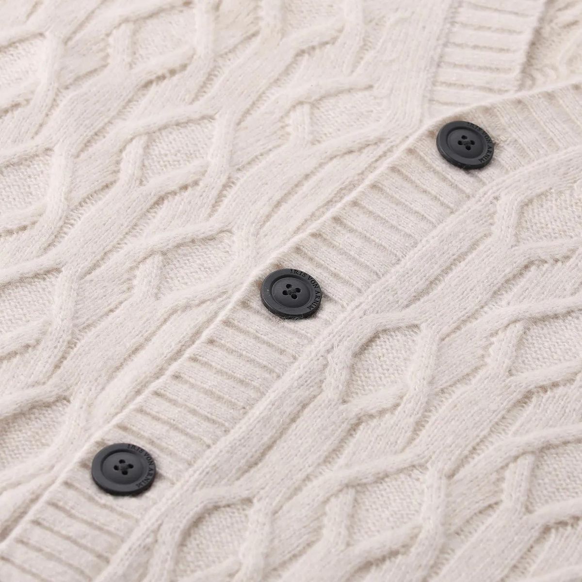 Strickjacke mit Kaschmir-Mischung und Zopfmuster