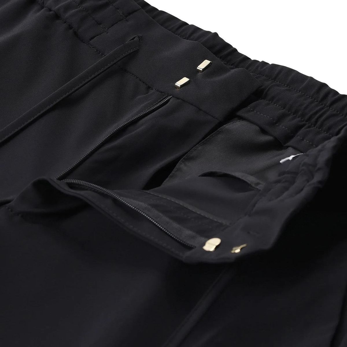 Lässige Jogginghose im Business-Stil