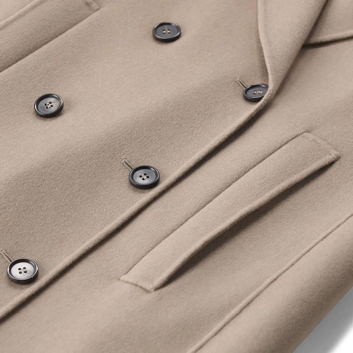 Eleganter doppelreihiger Wollmantel