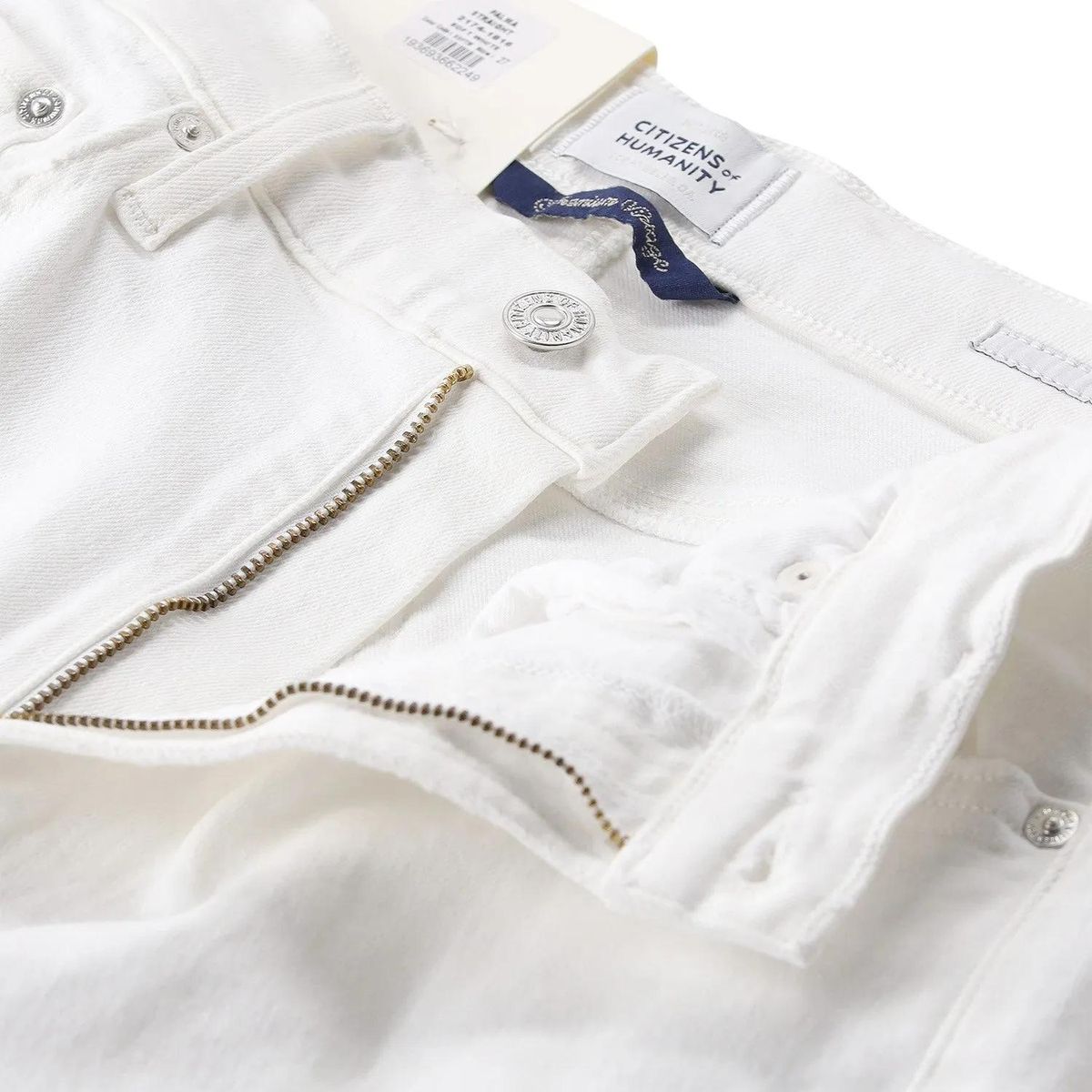 Jeans mit geradem Bein aus weißem Denim