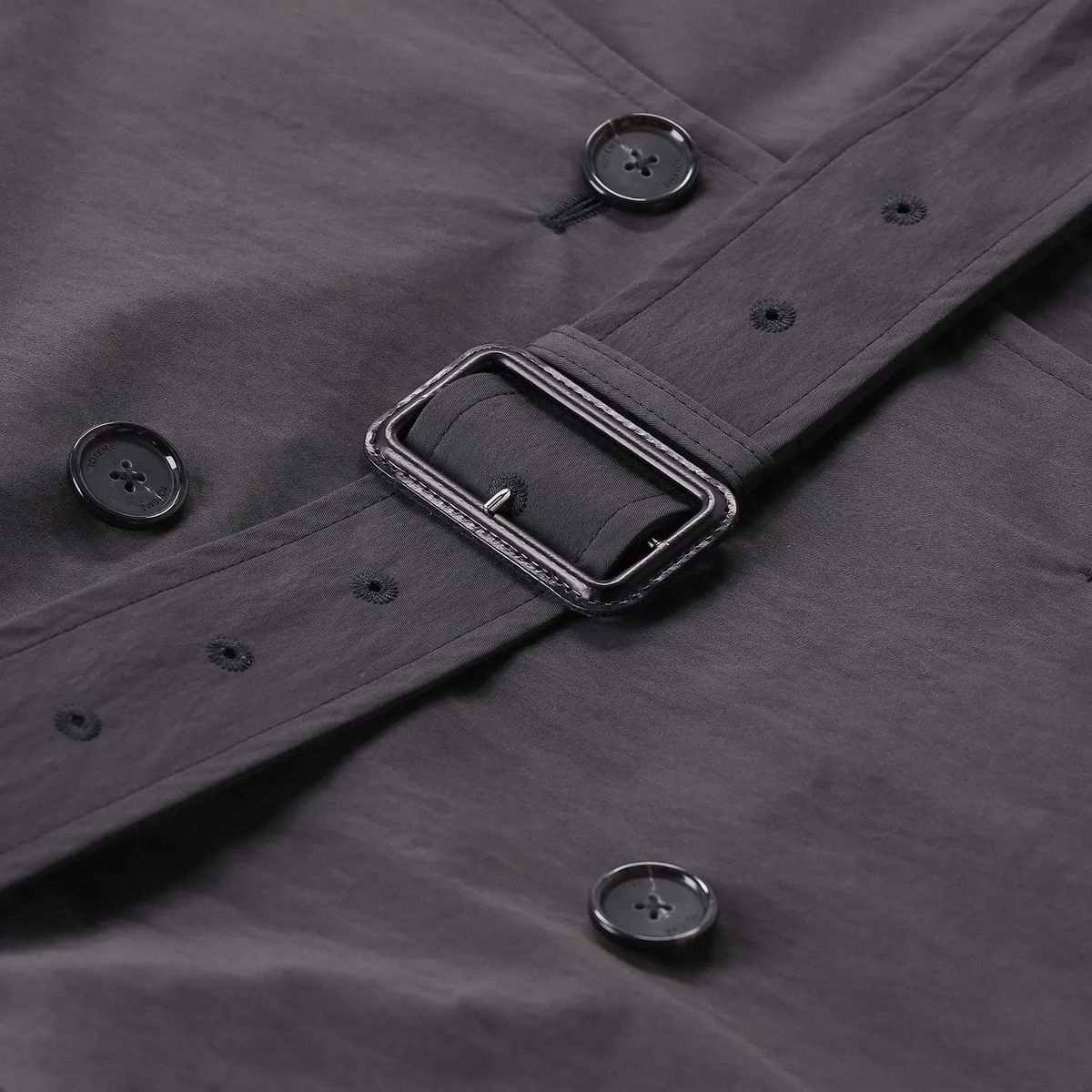 Eleganter zweireihiger Trenchcoat mit Gürtel