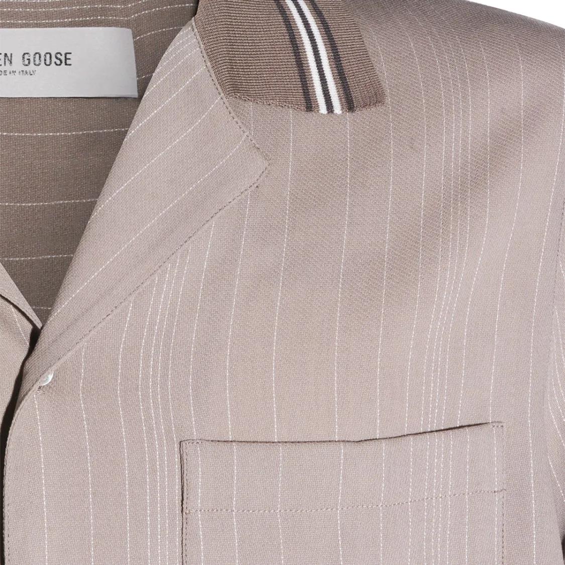 Gestreiftes Kurzarmhemd mit Camp Kragen