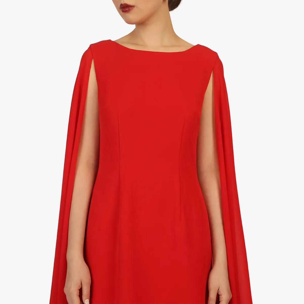 Elegantes rotes Cape-Ärmel-Kleid