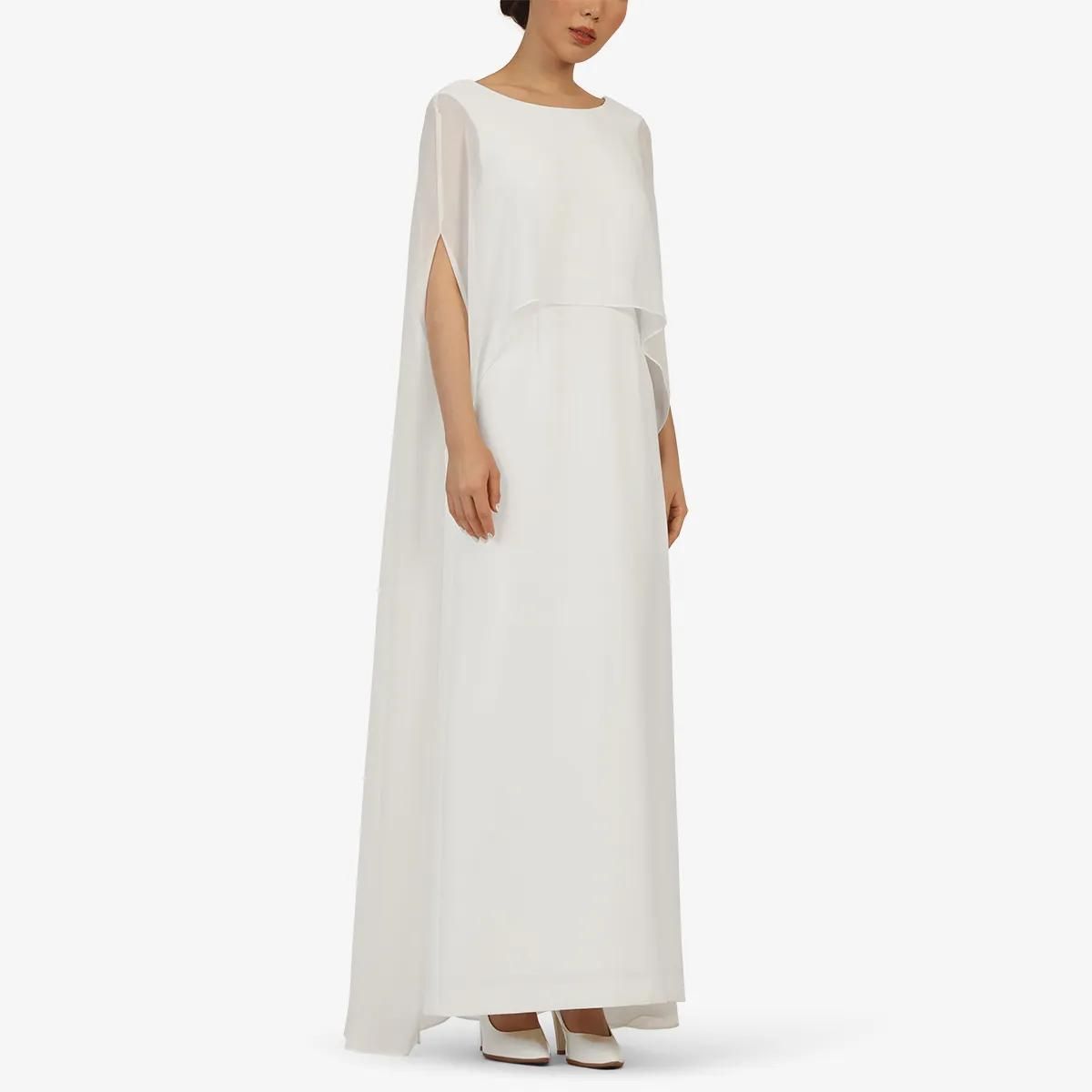 Elegantes Maxikleid mit Cape-Ärmeln