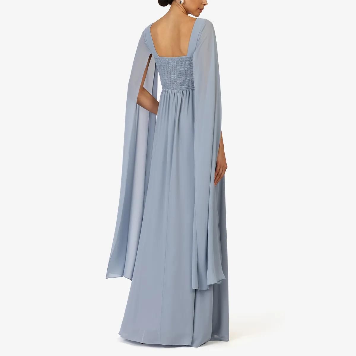 Elegantes Chiffon-Maxikleid mit Cape-Ärmeln