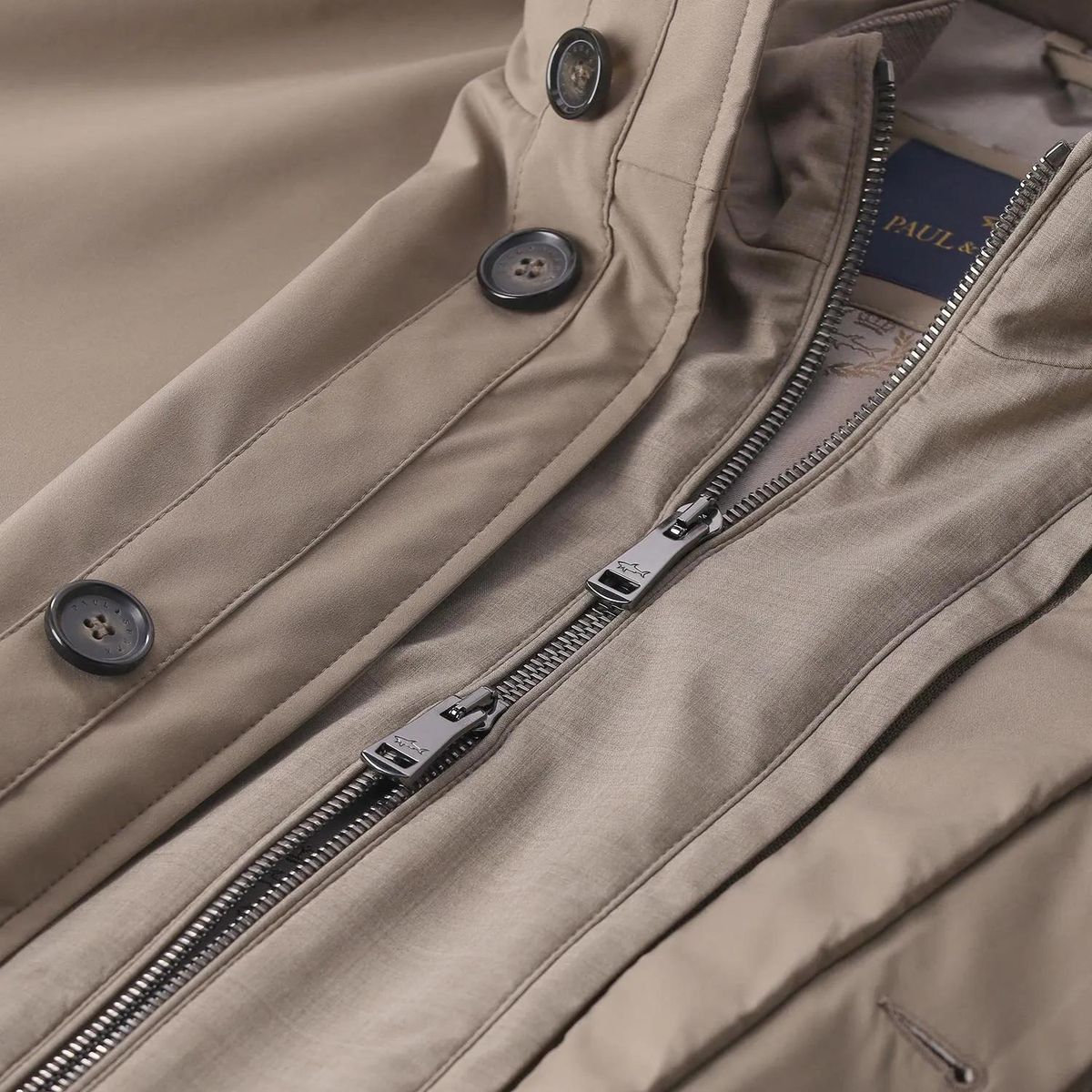 Klassische, leichte Jacke mit abnehmbarem Kragen