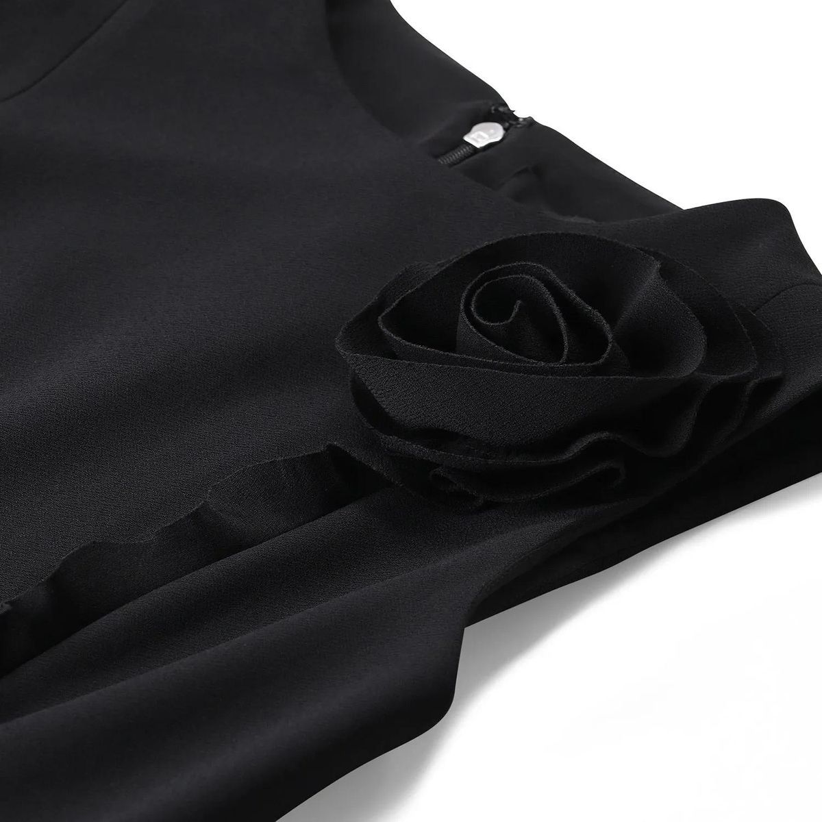 Elegantes ärmelloses Minikleid mit Rose