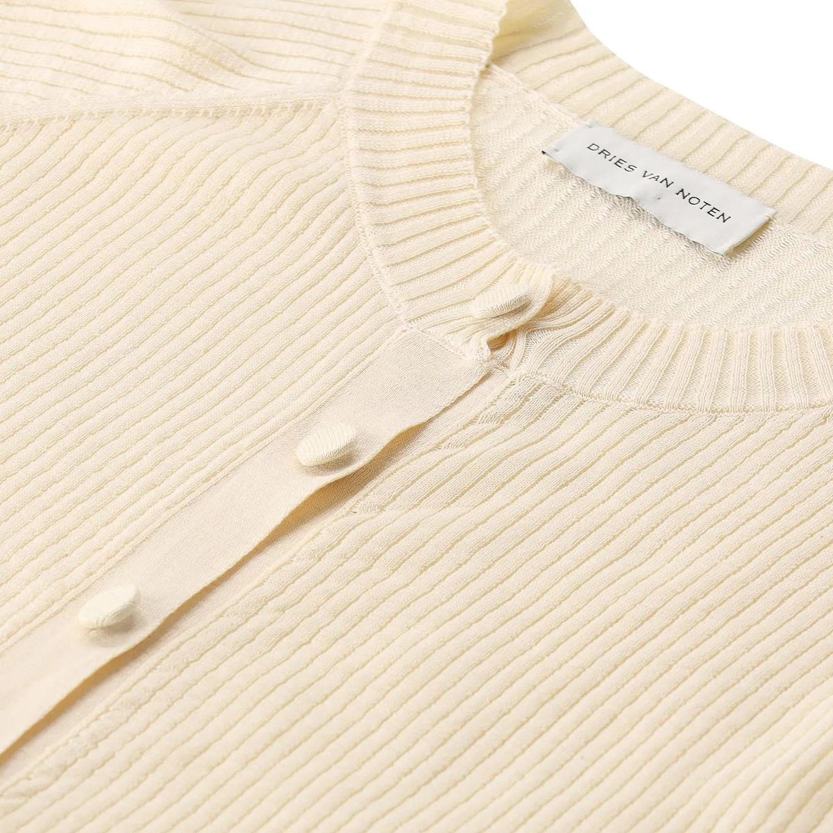 Gerippte Strickjacke aus Baumwolle mit Rundhalsausschnitt