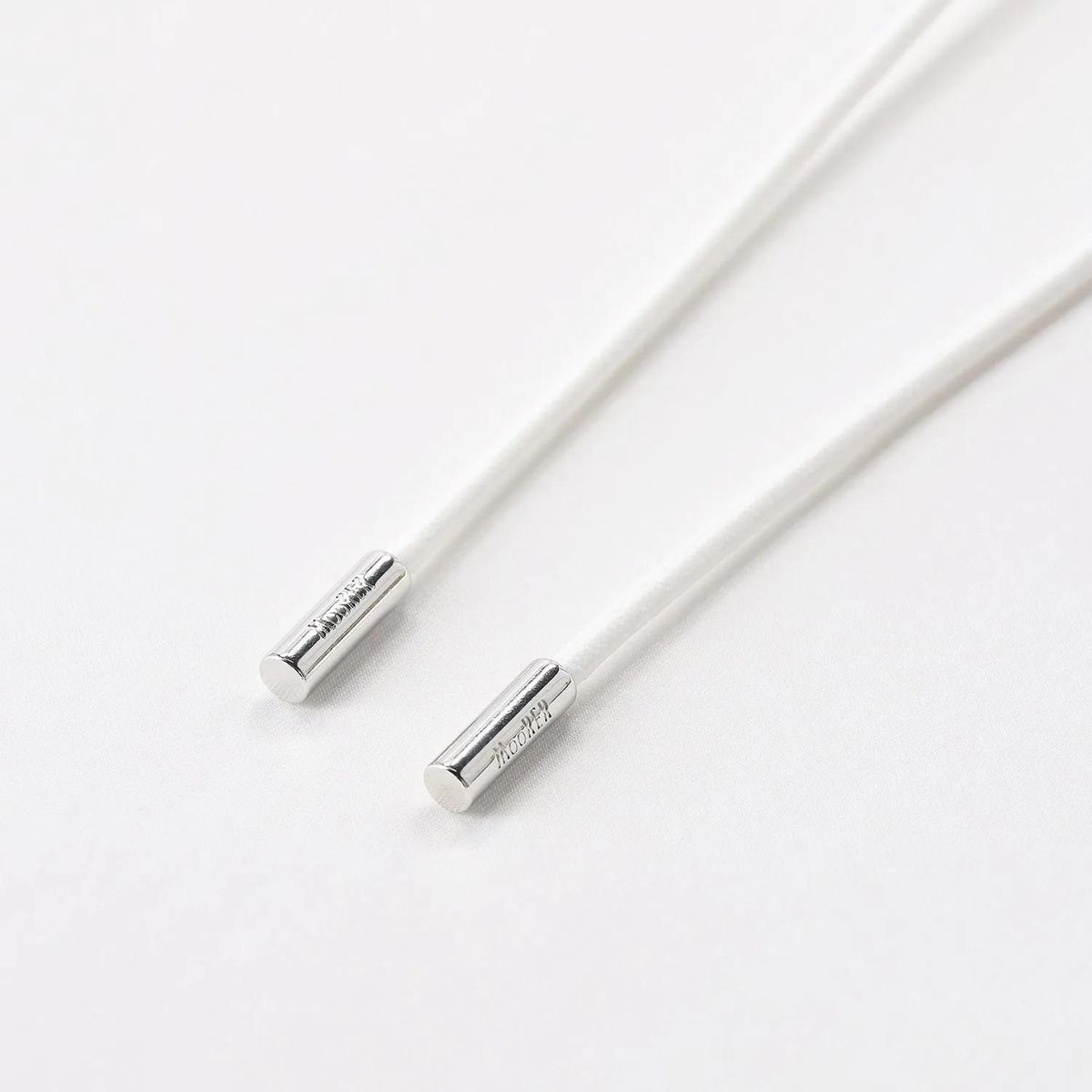 Minimalistischer Essential Hoodie mit Kordelzug