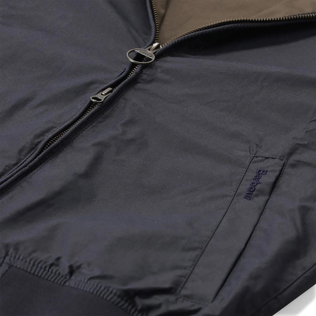 Leichte Bomberjacke aus gewachster Baumwolle