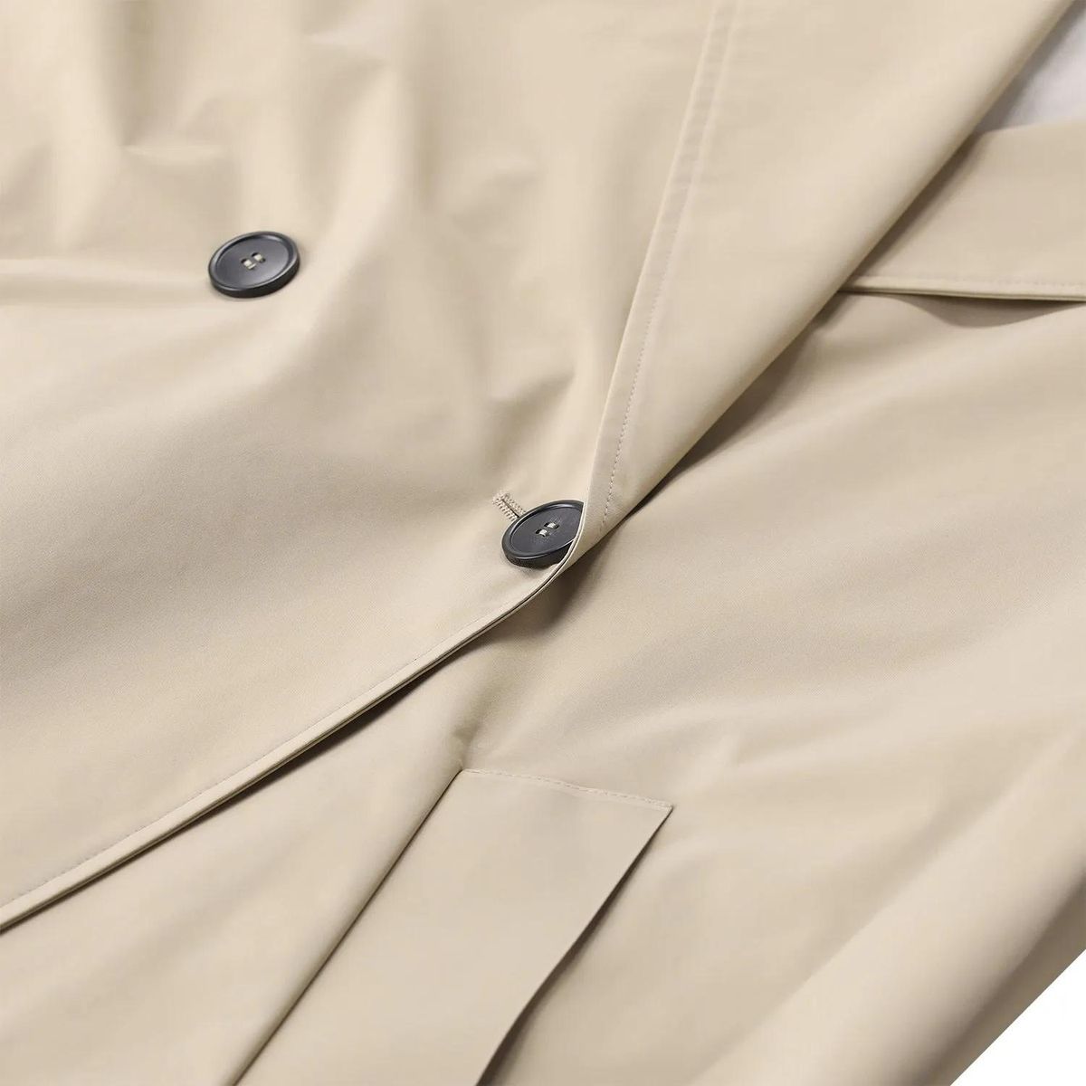 Klassischer Trenchcoat mit Gürtel