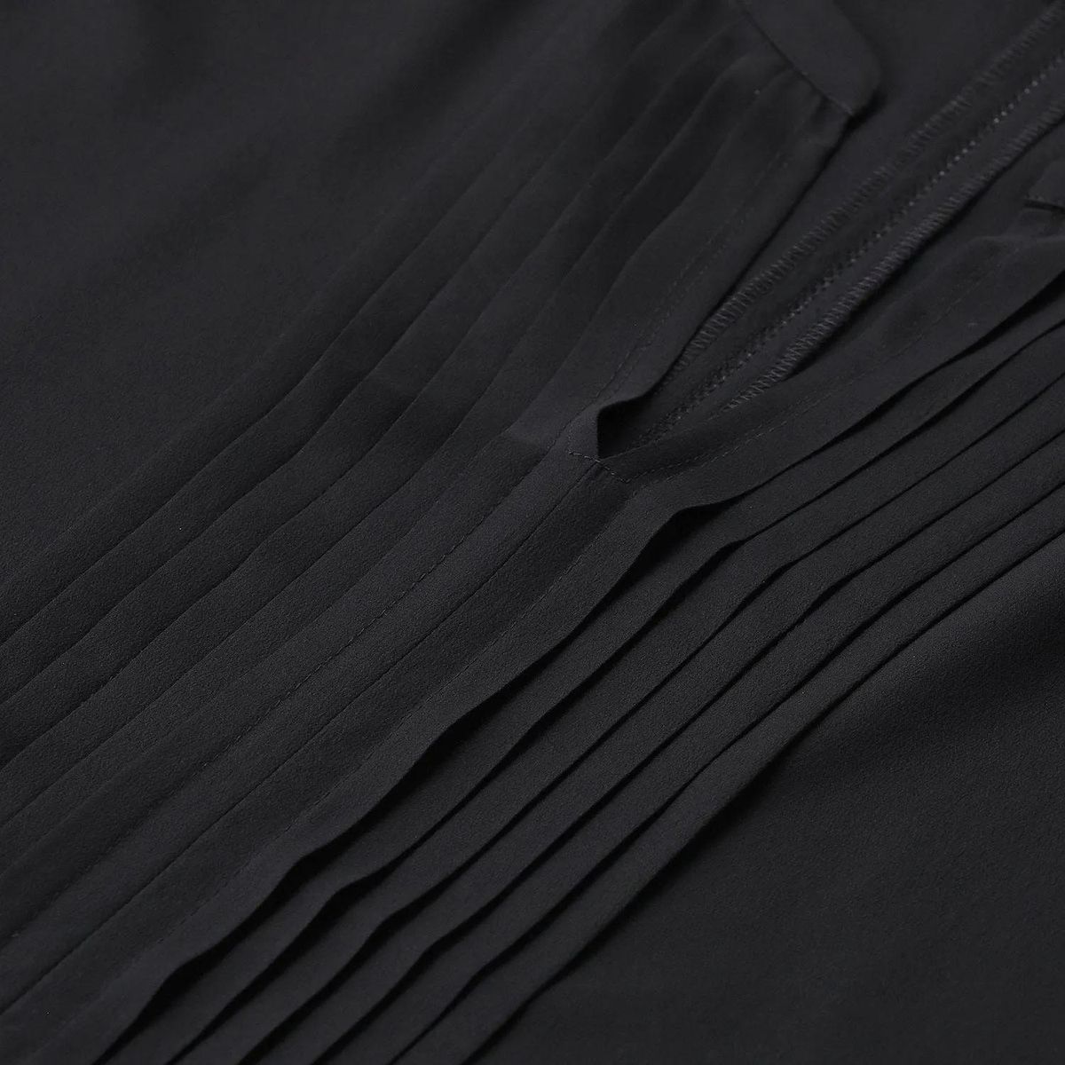 Elegante Seidenbluse mit Falten