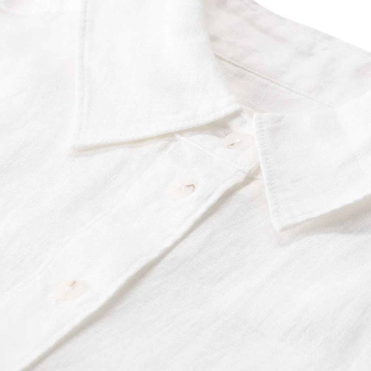 Locker geschnittenes Leinenhemd mit Knopfleiste