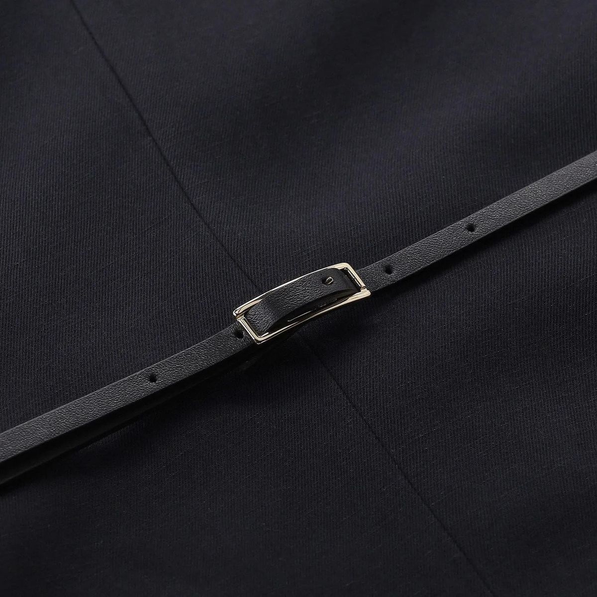 Ärmelloses Midikleid aus Leinenmix mit Gürtel