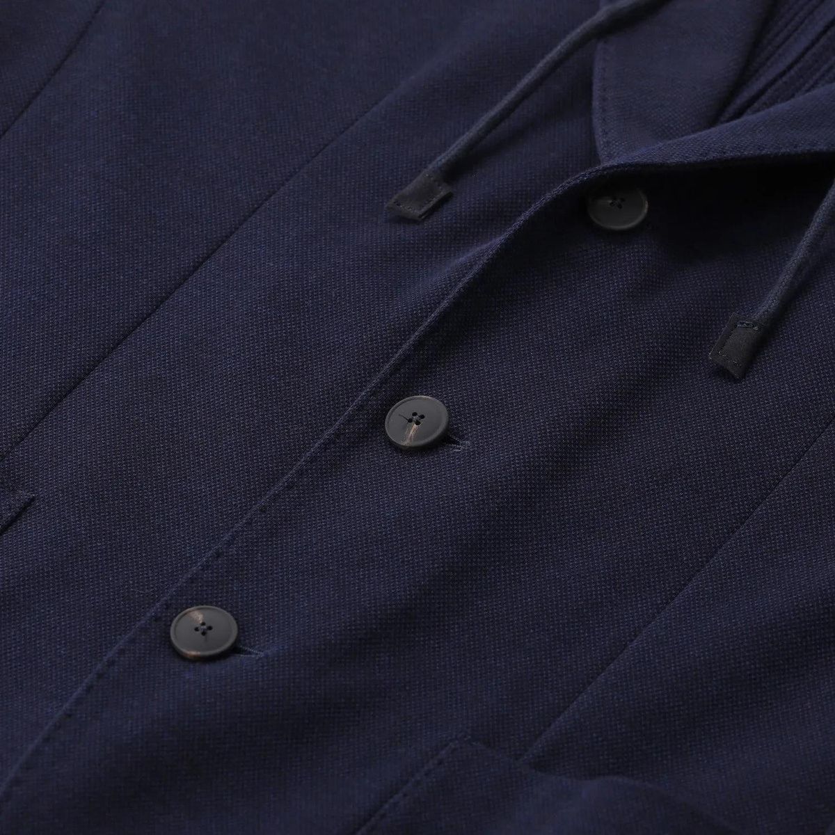 Marineblaue Strickjacke aus Baumwolle mit Kapuze