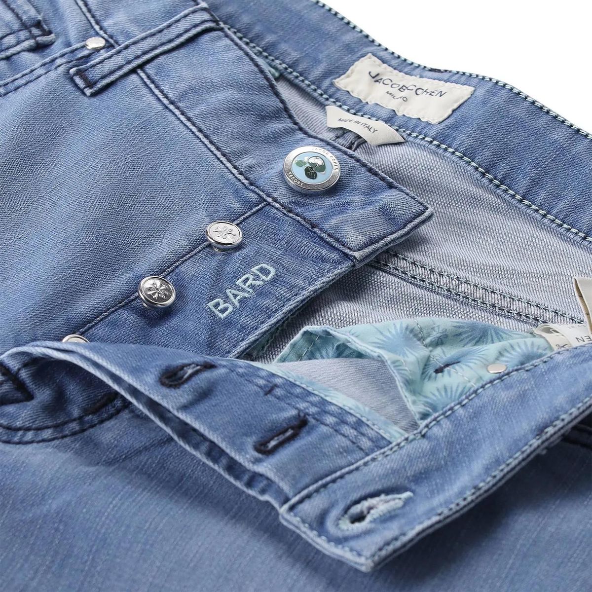 Hellblaue Slim Fit Jeans