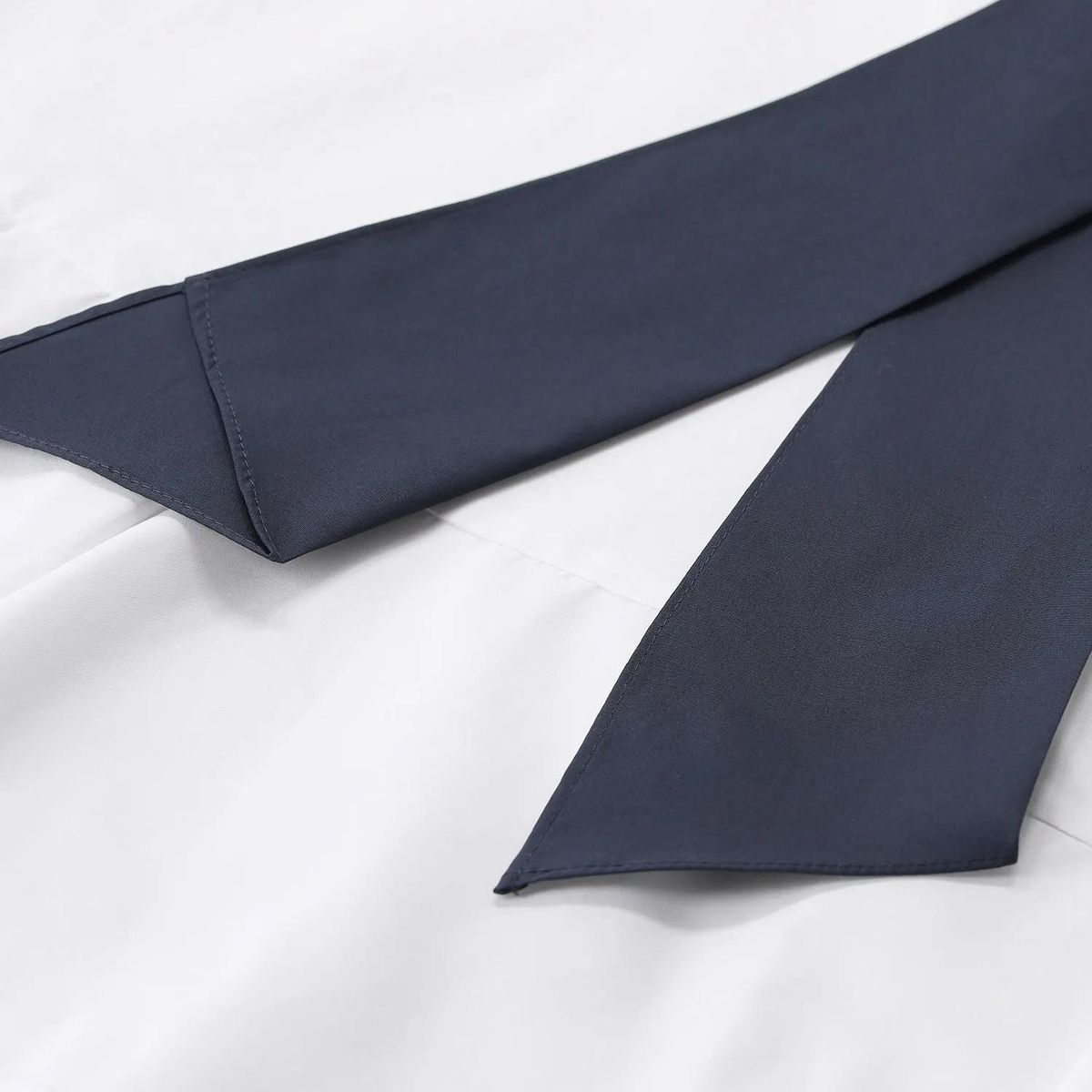 Ärmelloses Poplin-Top mit Rüschensaum