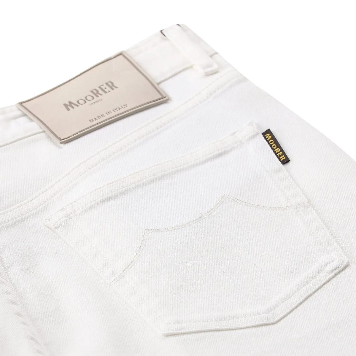 Regulär geschnittene Five-Pocket-Jeans