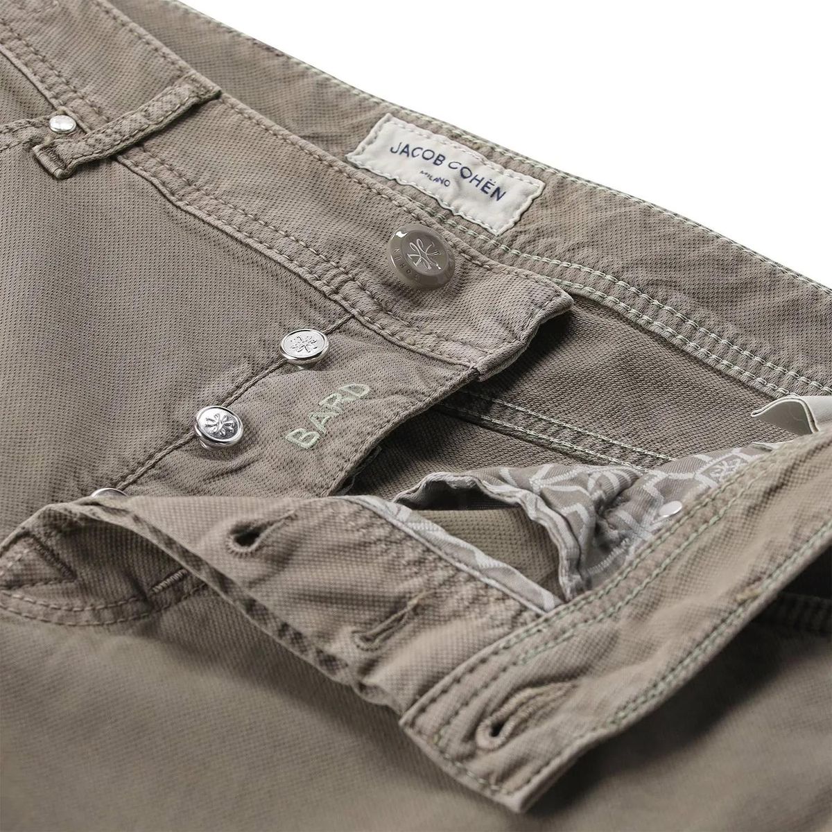 Schmale Freizeithose aus Stretch-Baumwolle