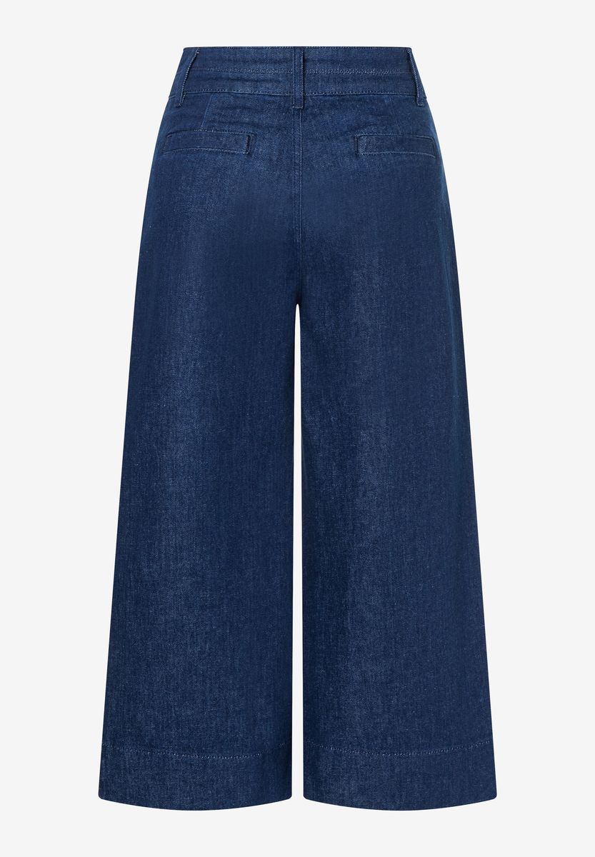 Dunkle Culotte Jeans mit weitem Bein