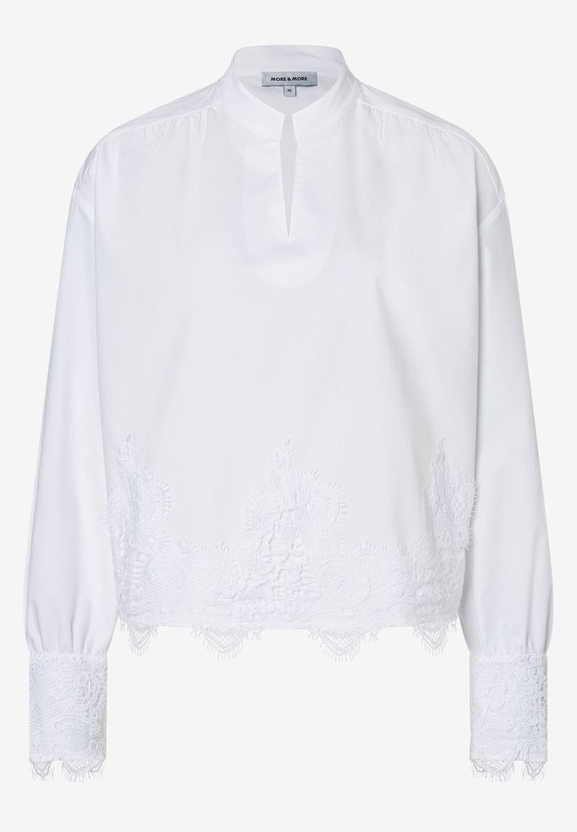 Weiße Bluse mit Spitzensaum