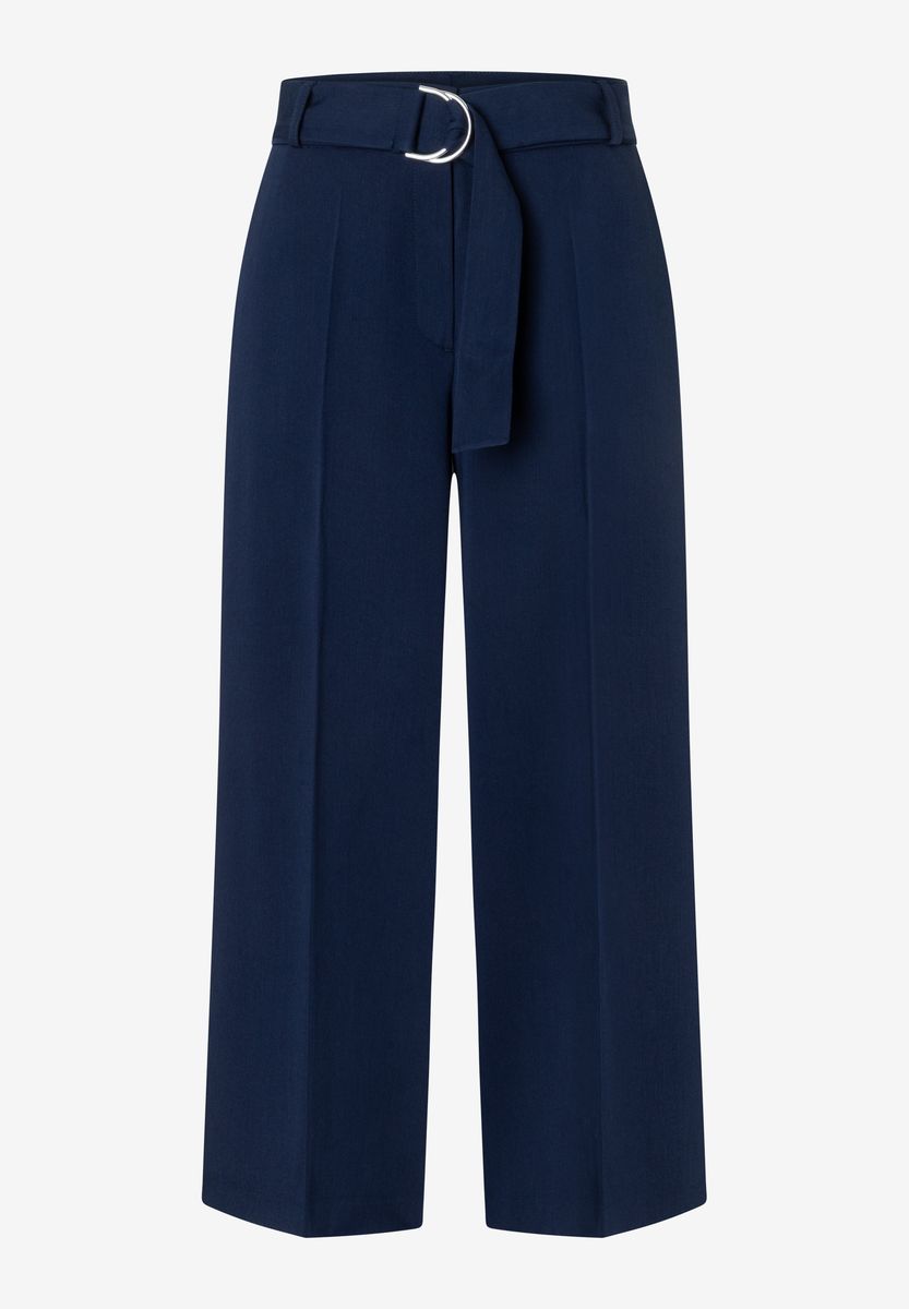 Marineblaue, weit geschnittene Culottes mit Gürtel