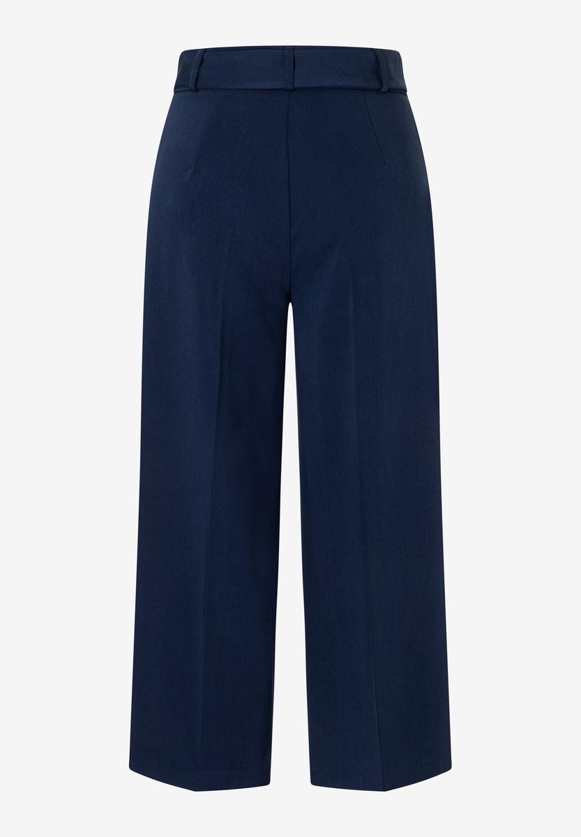 Marineblaue, weit geschnittene Culottes mit Gürtel