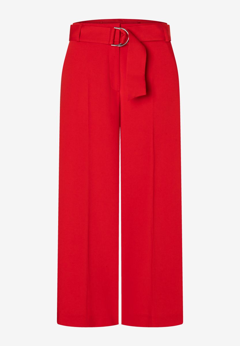 Marineblaue, weit geschnittene Culottes mit Gürtel