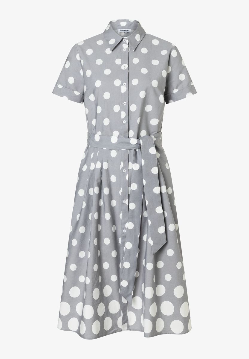 Hemdblusenkleid mit Tupfen und Gürtel