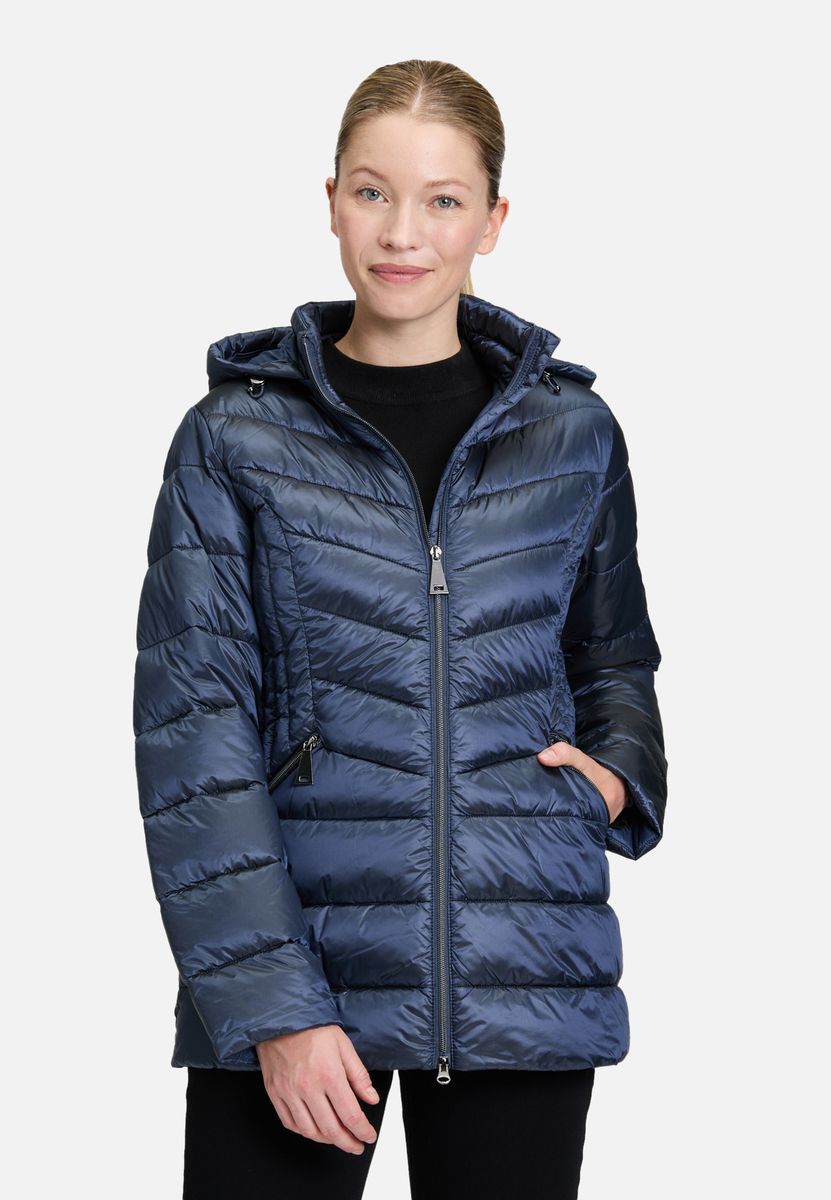 Gesteppte Outdoorjacke mit Kapuze