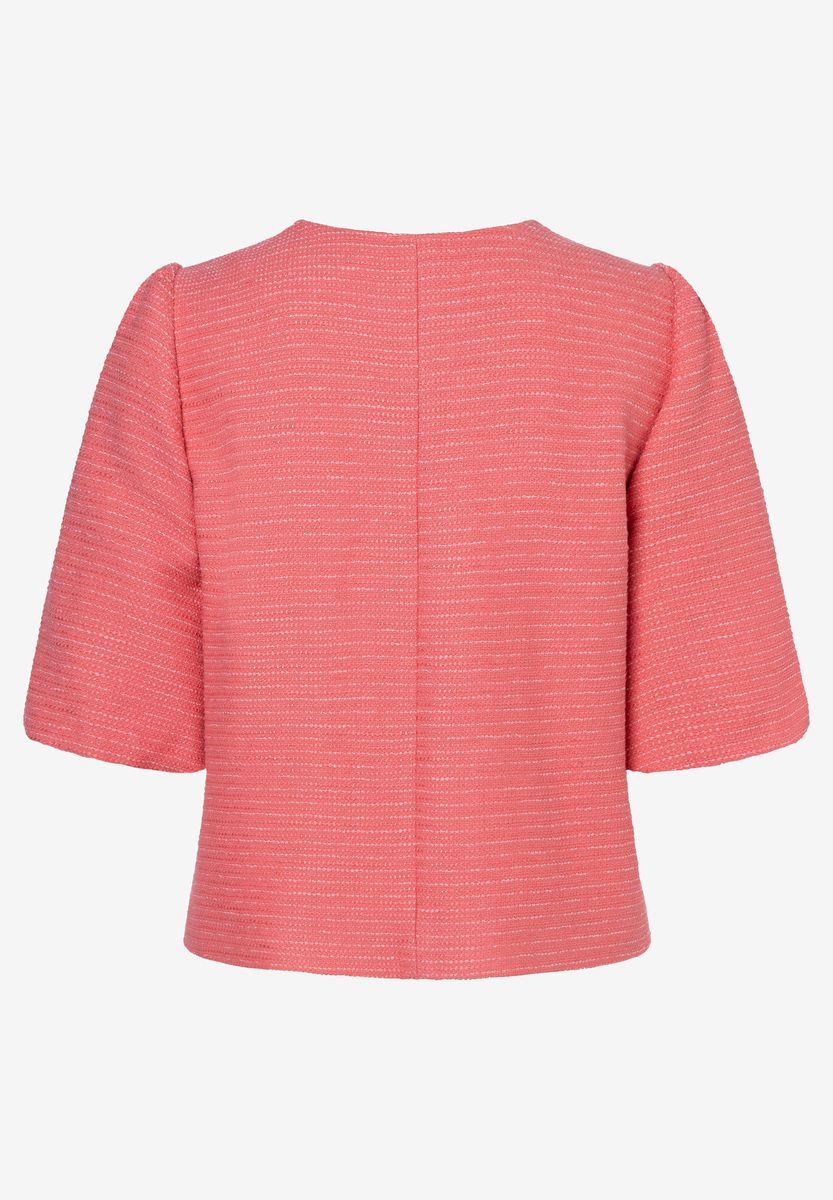 Kurze Boucléjacke mit Dreiviertelärmeln