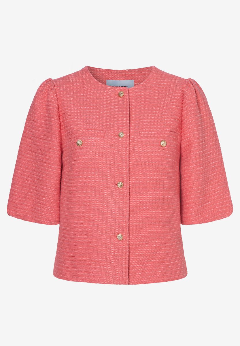 Kurze Boucléjacke mit Dreiviertelärmeln