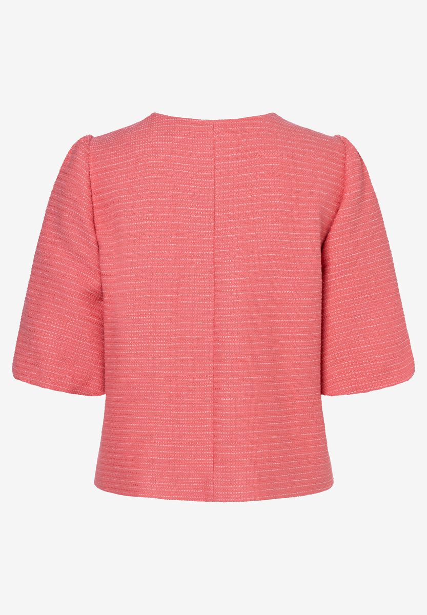 Kurze Boucléjacke mit Dreiviertelärmeln