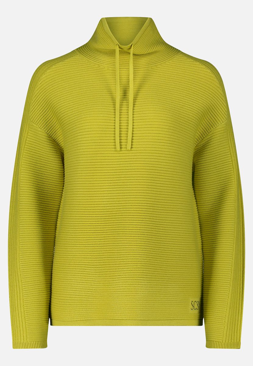 Gerippter Strickpullover mit Trichterkragen