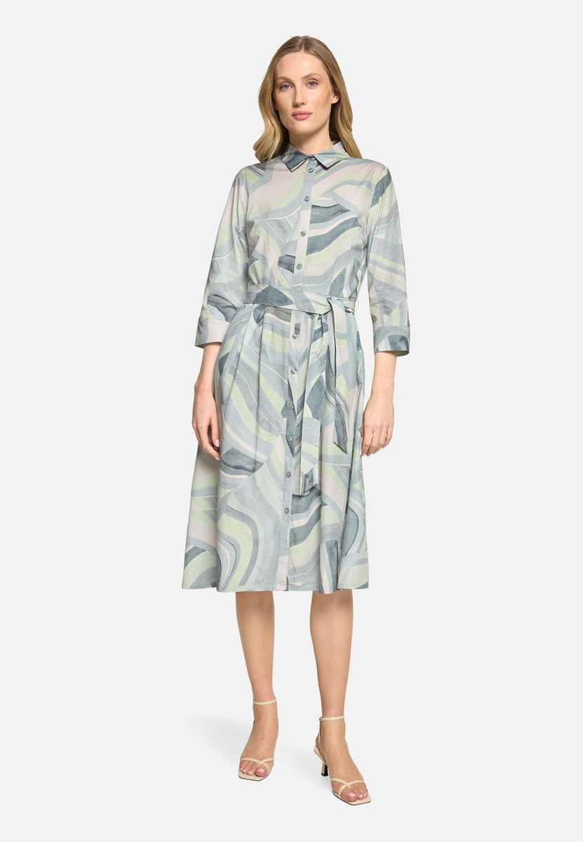 Gemustertes Hemdblusenkleid mit Gürtel