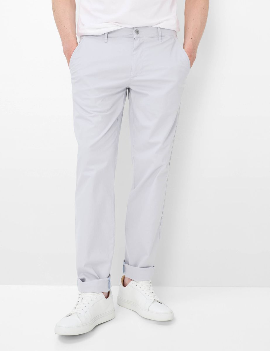Herren Regular Fit Flatfront Chinos