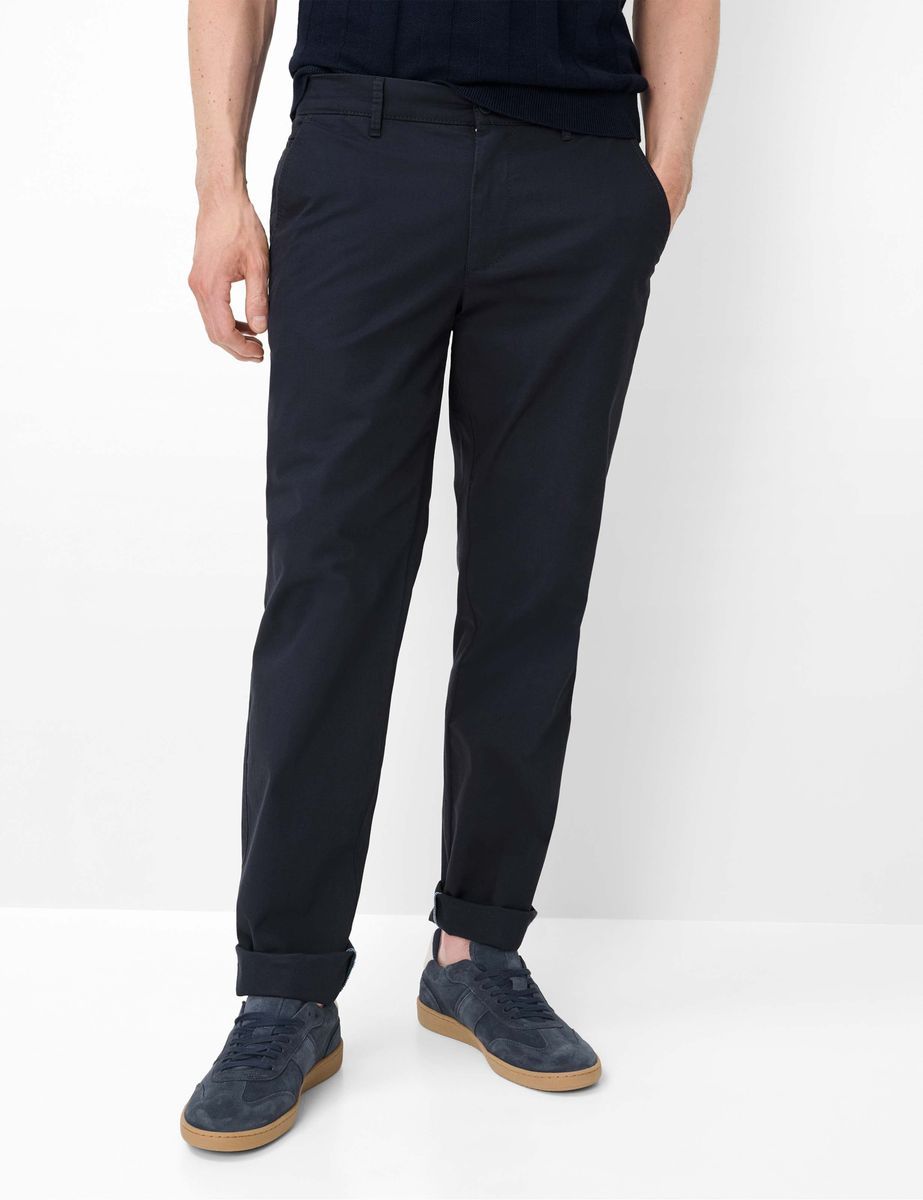Herren Regular Fit Flatfront Hose