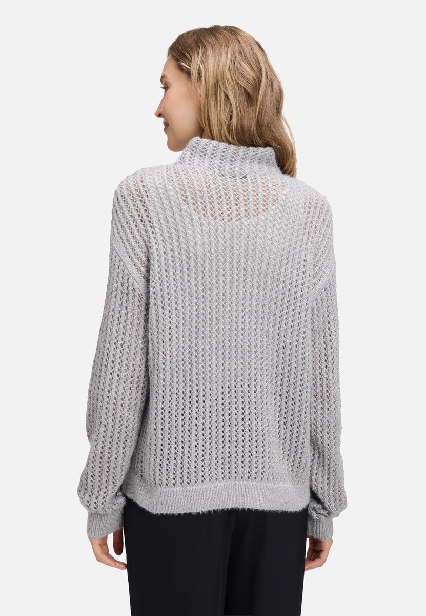 Glitzernder Ajour-Strickpullover mit Stehkragen