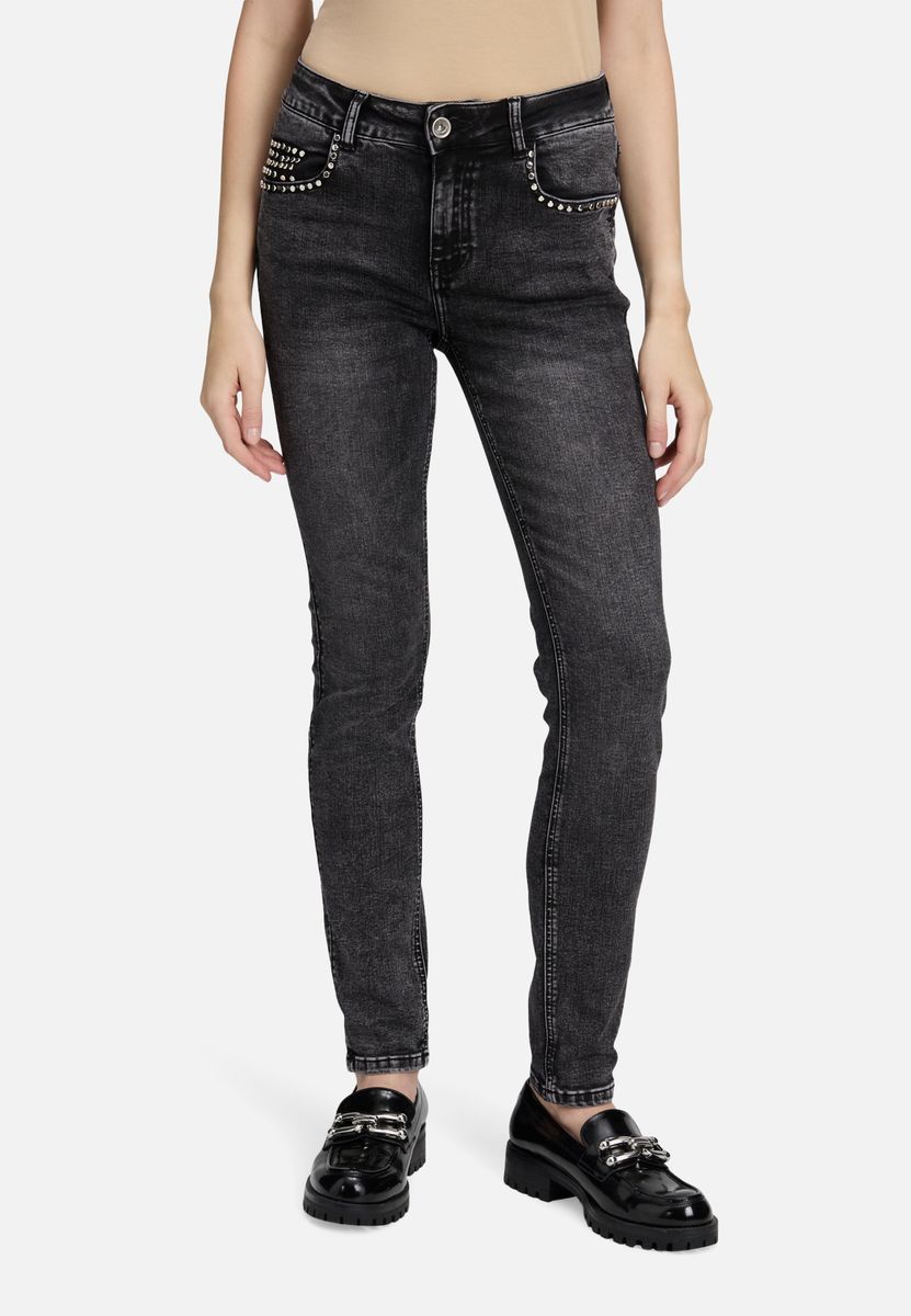 Stone-Wasch Slim Fit Jeans