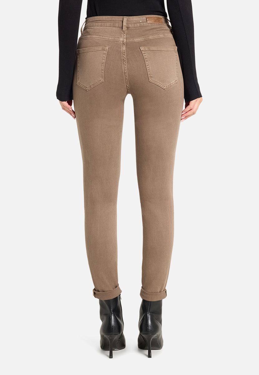 Stone-Wasch Slim Fit Jeans