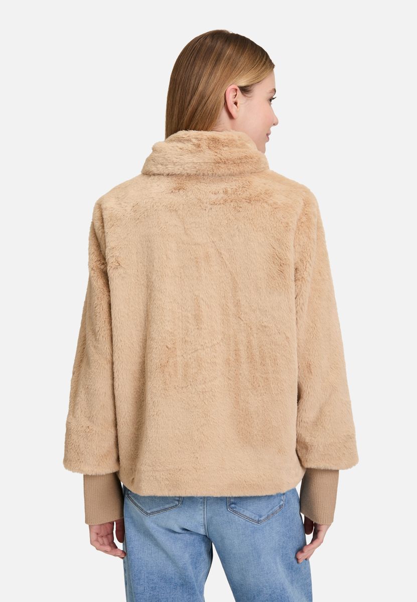 Webpelzjacke mit Rippbündchen