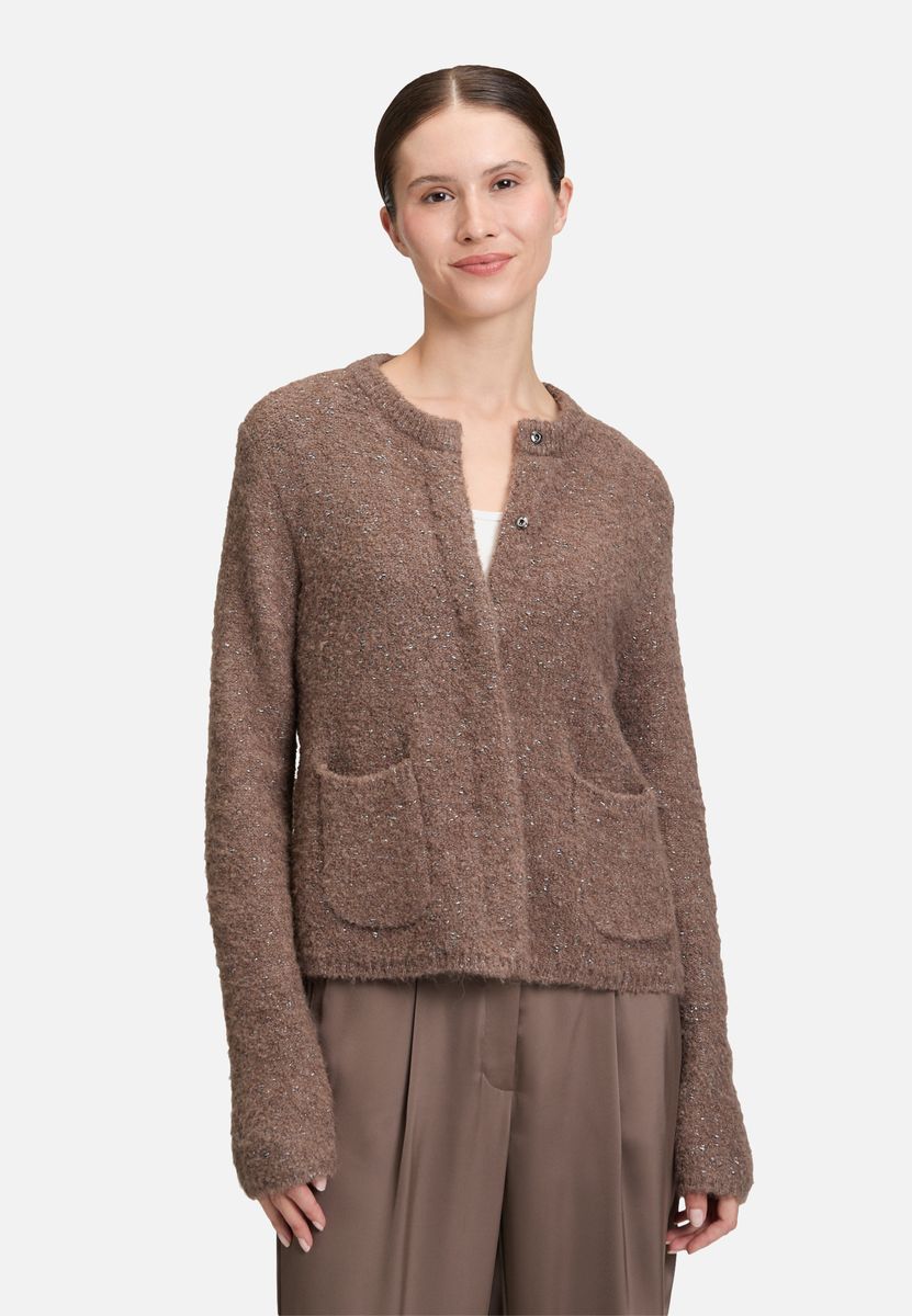 Strickjacke mit Struktur und aufgesetzten Taschen