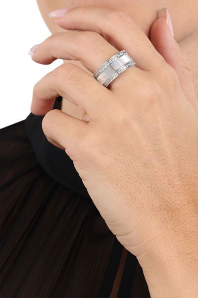 Ring mit Zirkonia in Silber