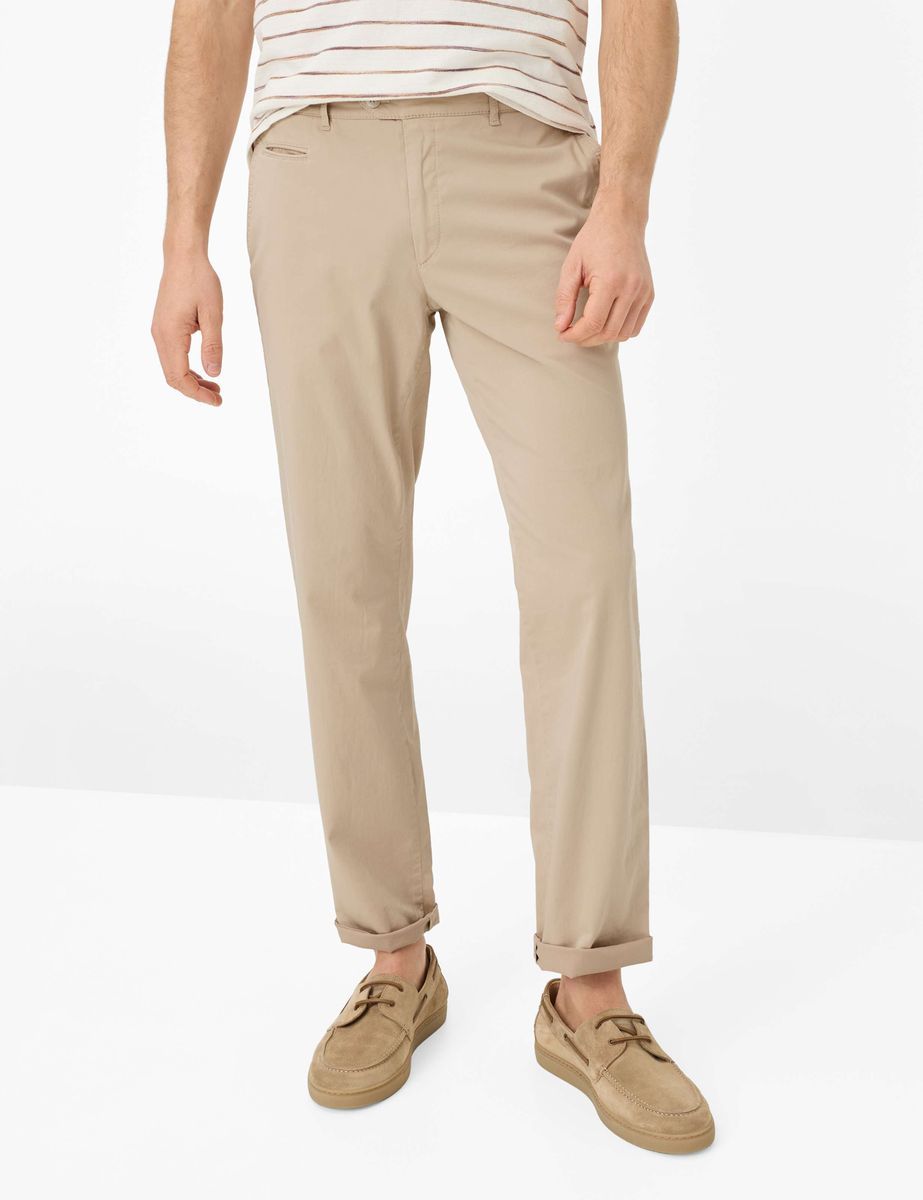 Leichte Herren Chino Hose in Beige