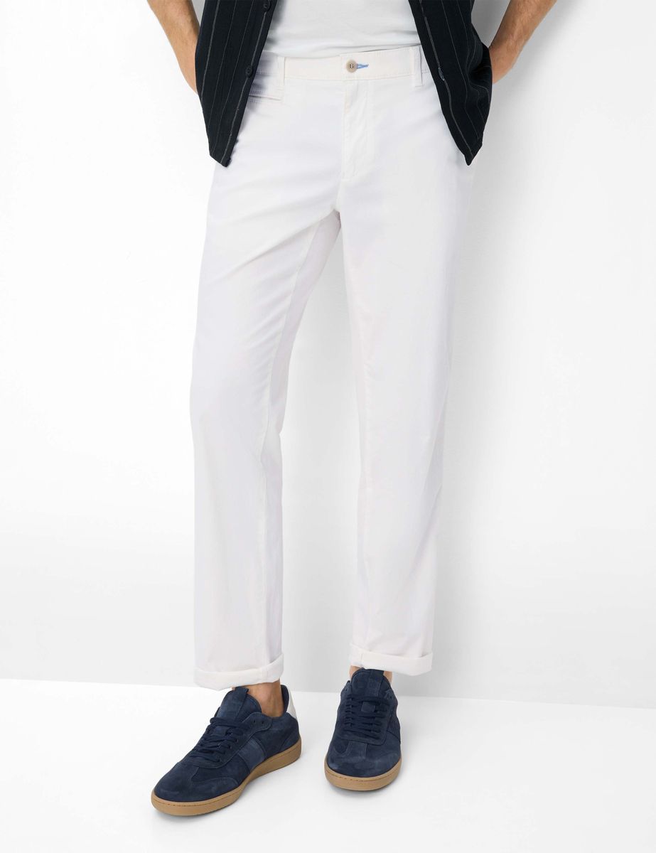 Weiße Chinohose in Modern Fit