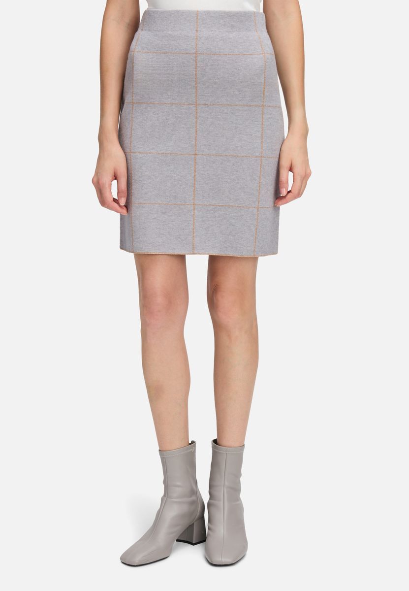 Grauer Strick-Bleistiftrock mit Karomuster