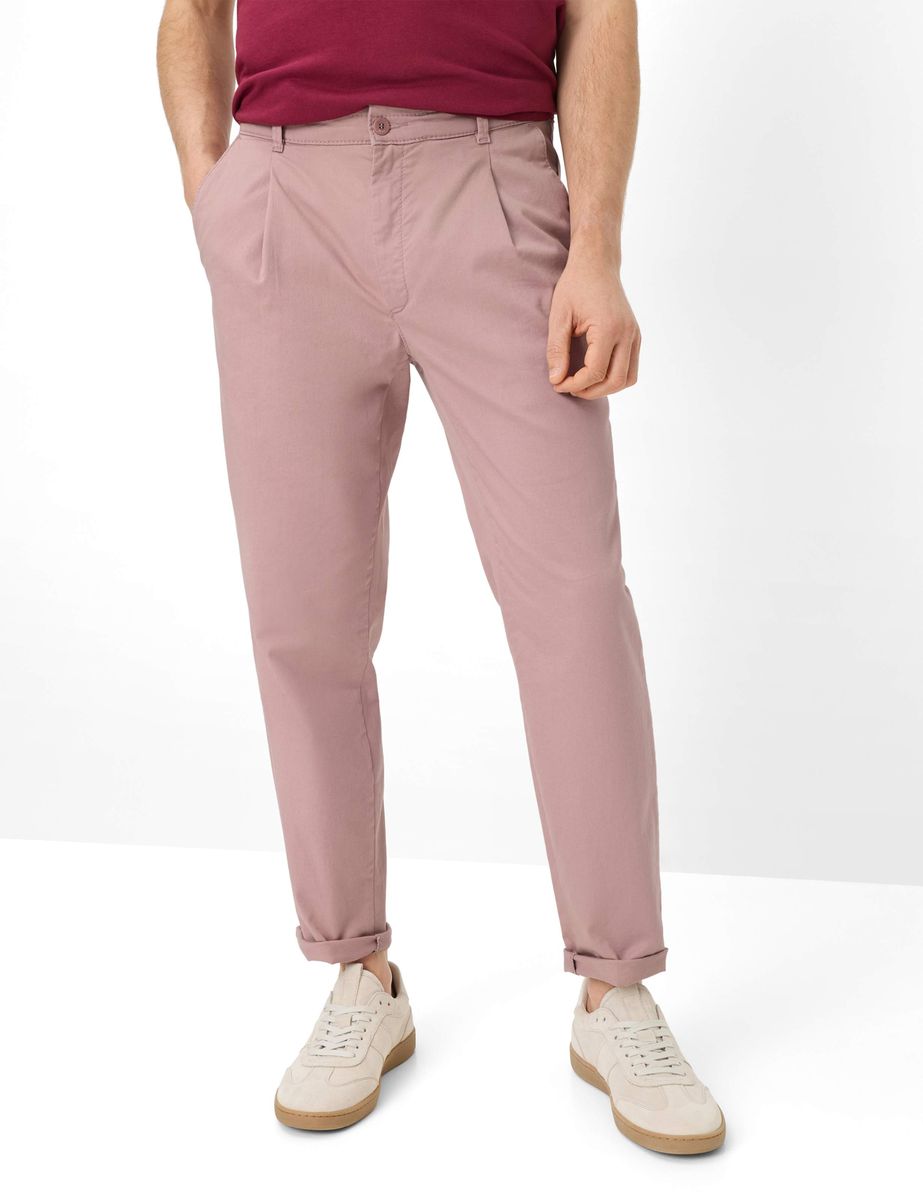 Relaxte, schmal zulaufende Bundfalten-Chinohose