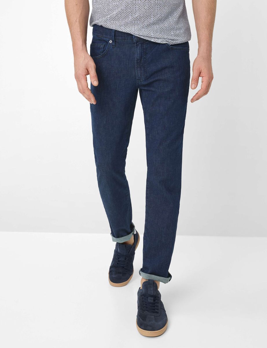 Modern Fit Jeans in dunkler Waschung