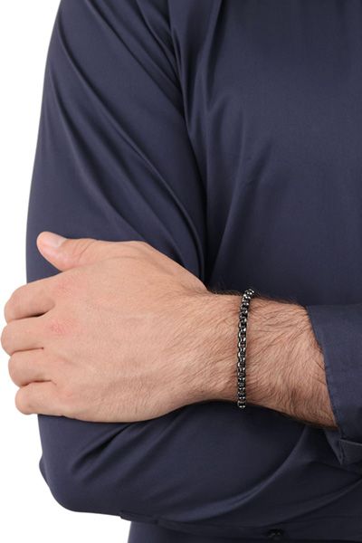 Armband mit Anhänger in Schwarz/Silber