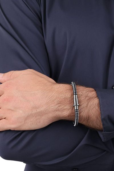 Armband mit Anhänger in Schwarz/Silber